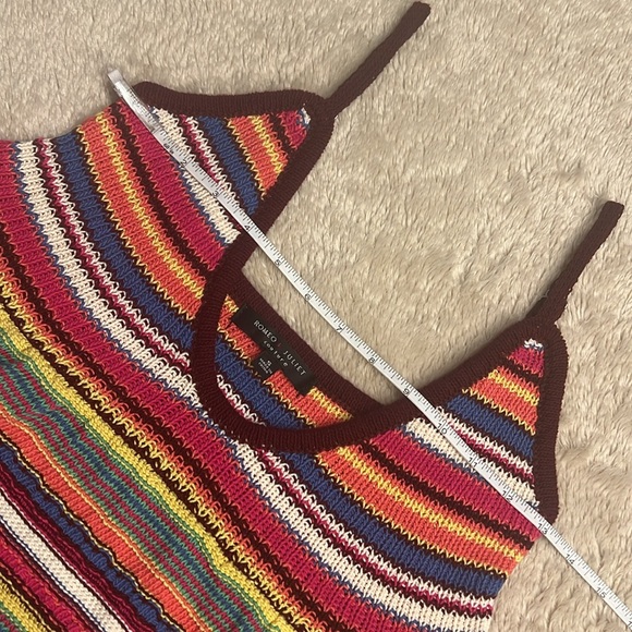 ROMEO + JULIET COUTURE Good Vibes Crotchet Top - Picture 5 of 7